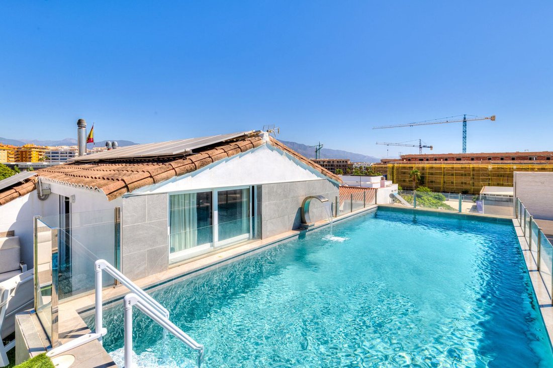 Penthouse in San Pedro de Alcantara, Andalusia, Spain 1 - 18634573