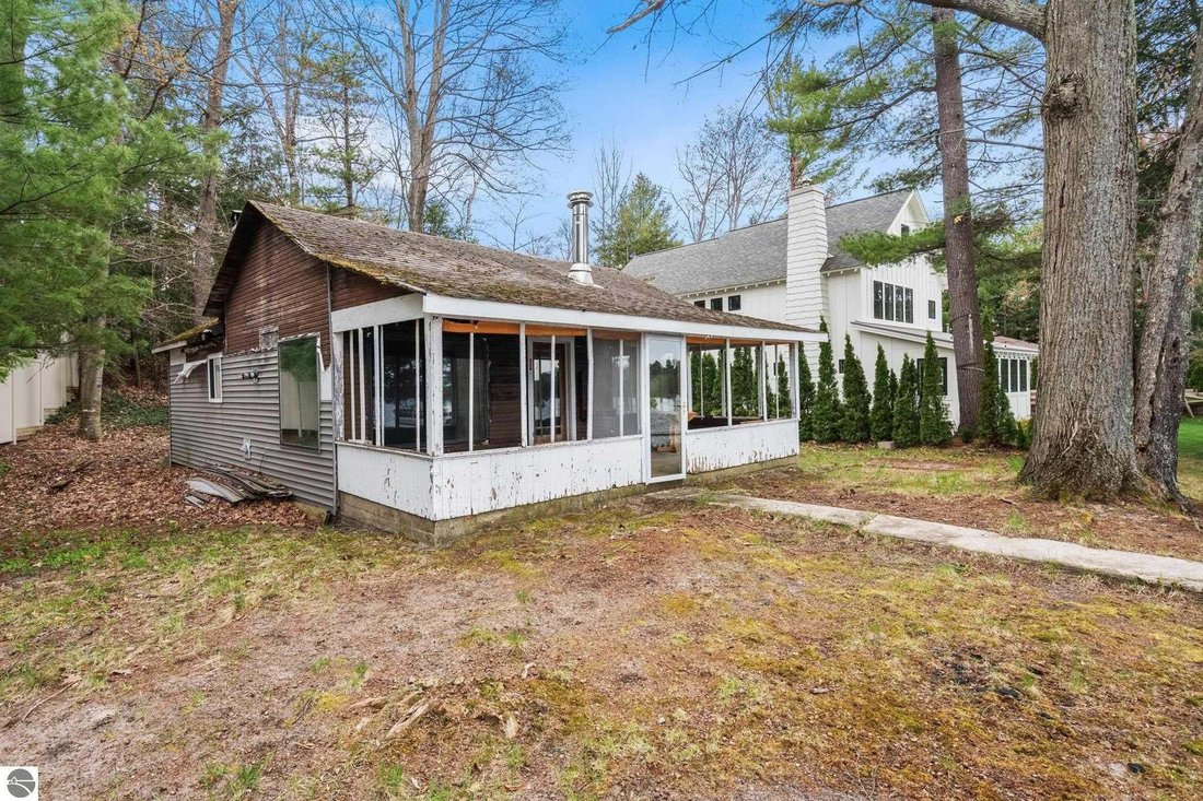 House in Traverse City, Michigan, United States 3 - 18636030