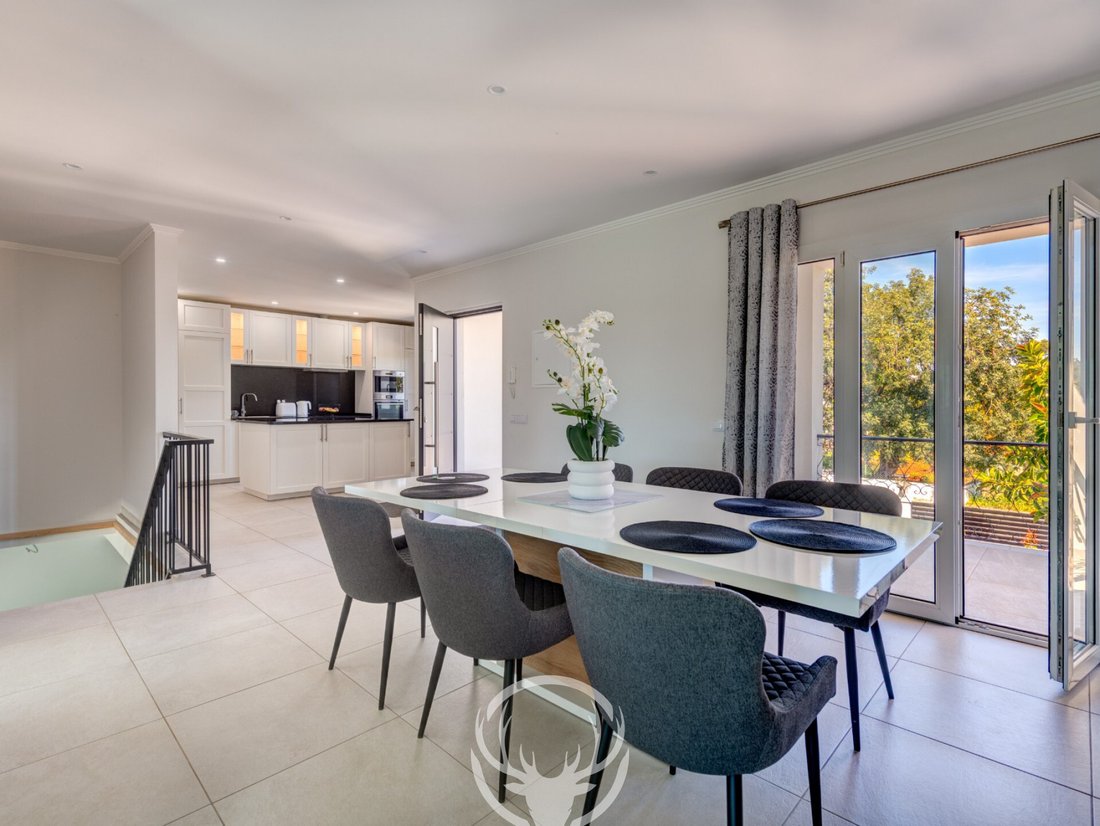 Villa in Vilamoura, Quarteira, Algarve 2 - 18436082