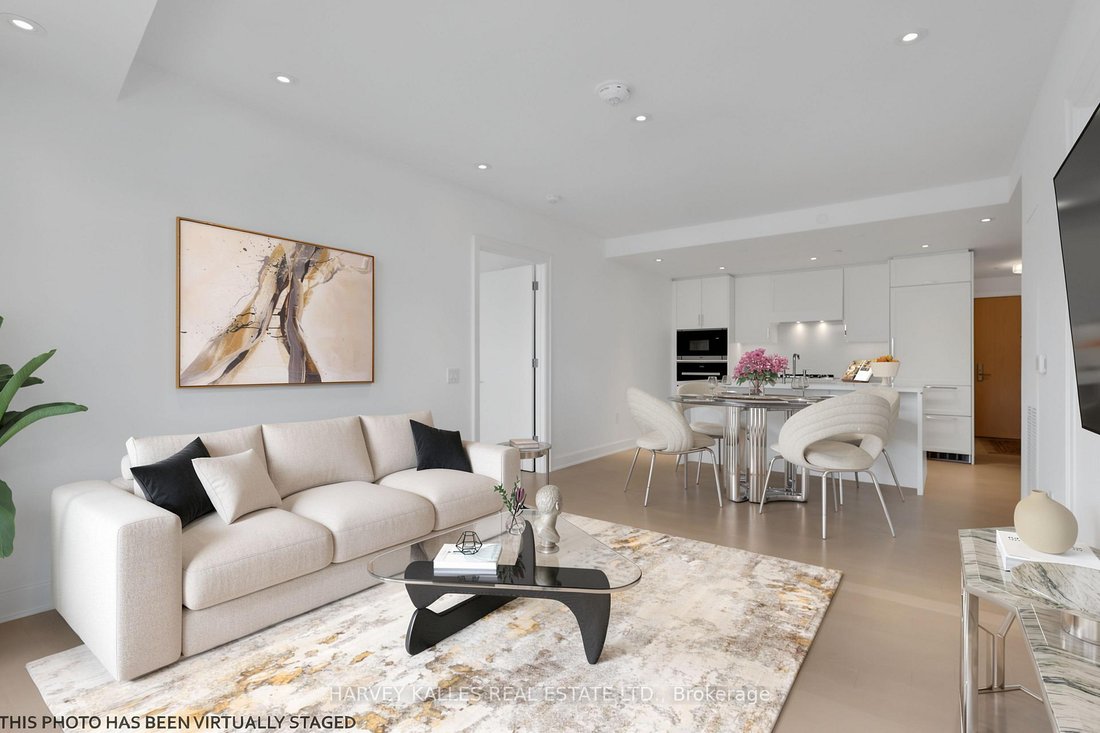 Condo in Toronto, Ontario, Canada 3 - 18639635