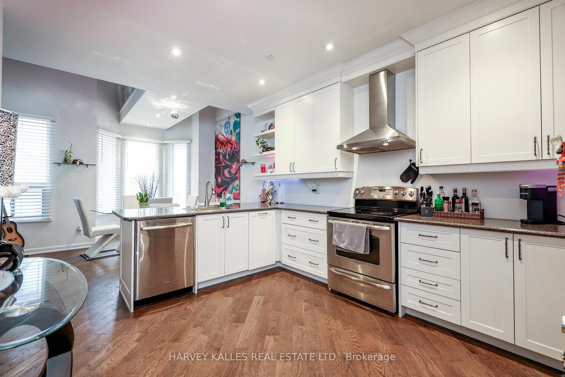 House in Toronto, Ontario, Canada 3 - 18639669