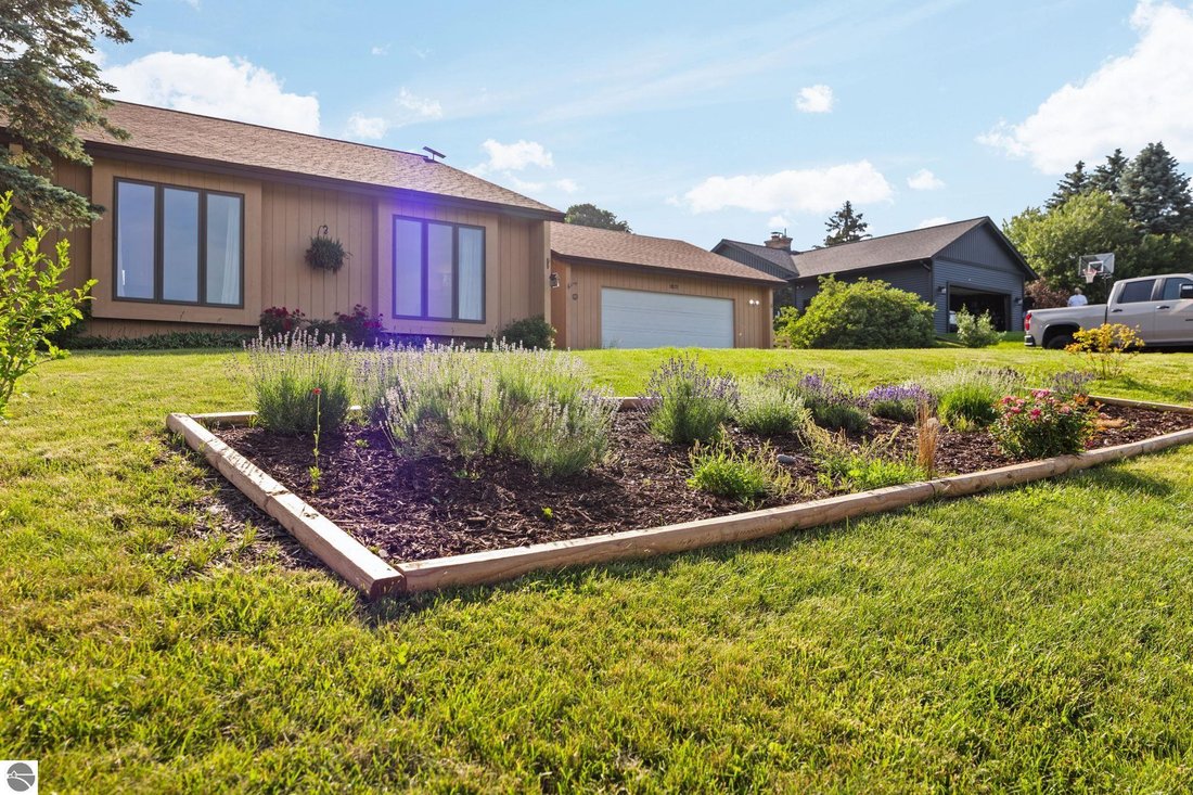 House in Garfield Township, Michigan, United States 3 - 18636209