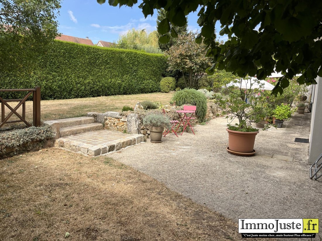 House in Sonchamp, Ile-de-France, France 2 - 18639715