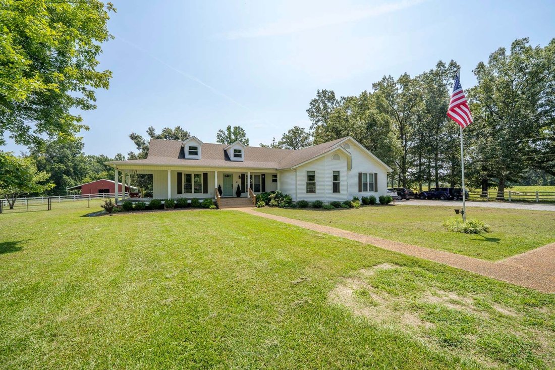 House in Adamsville, Tennessee, United States 1 - 18633859