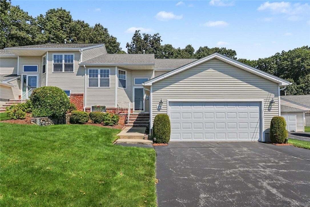 Condo in North Providence, Rhode Island, United States 2 - 18633123