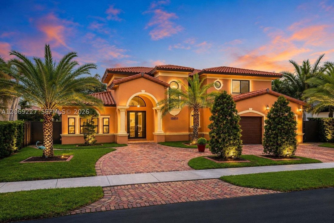 House in Hialeah, Florida, United States 1 - 18637749