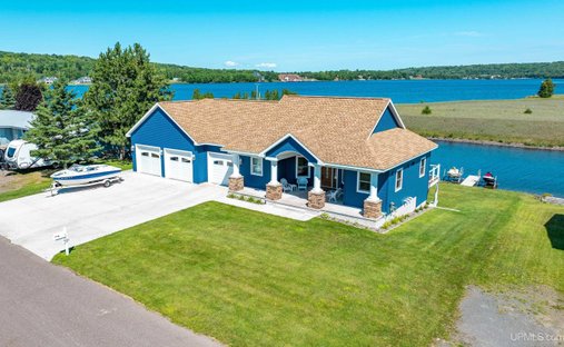 House in Houghton, Michigan, United States 1