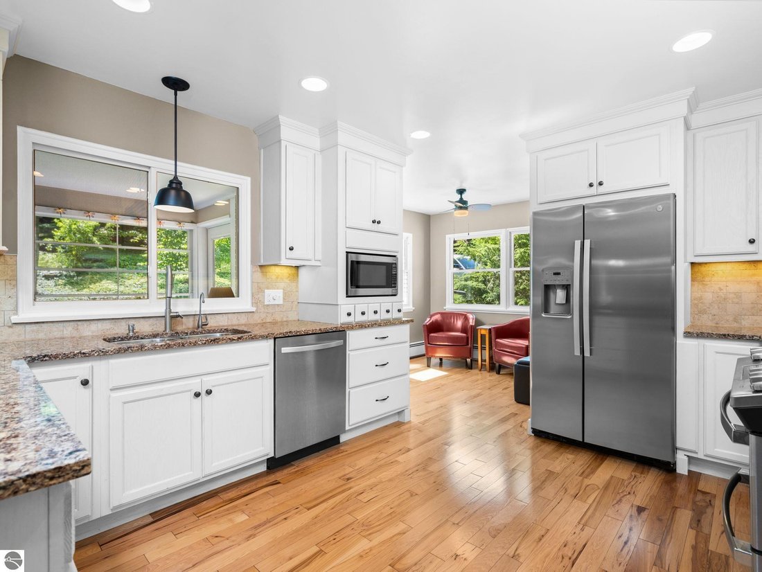 House in Traverse City, Michigan, United States 5 - 18636813