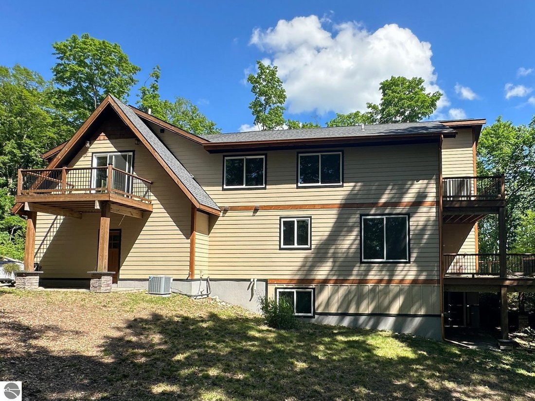House in Traverse City, Michigan, United States 4 - 18636036