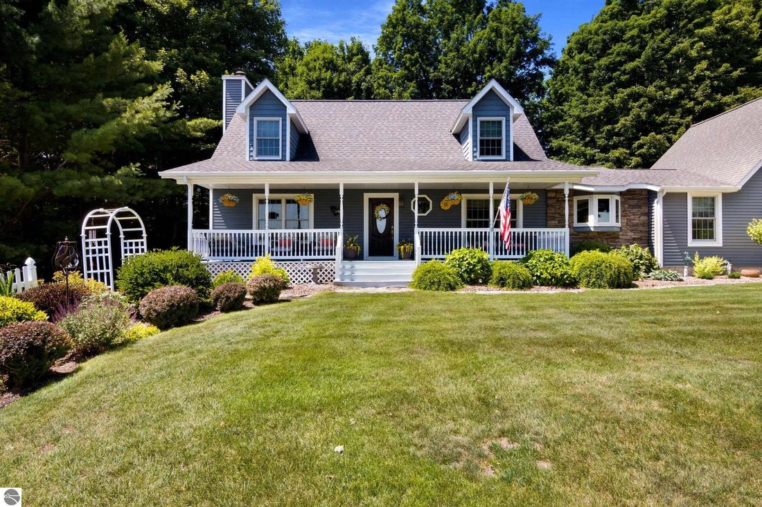 House in Garfield Township, Michigan, United States 1 - 18636759