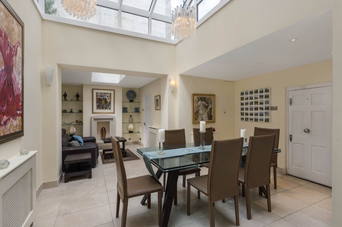 House in Belgravia, Westminster, England 2 - 18634247