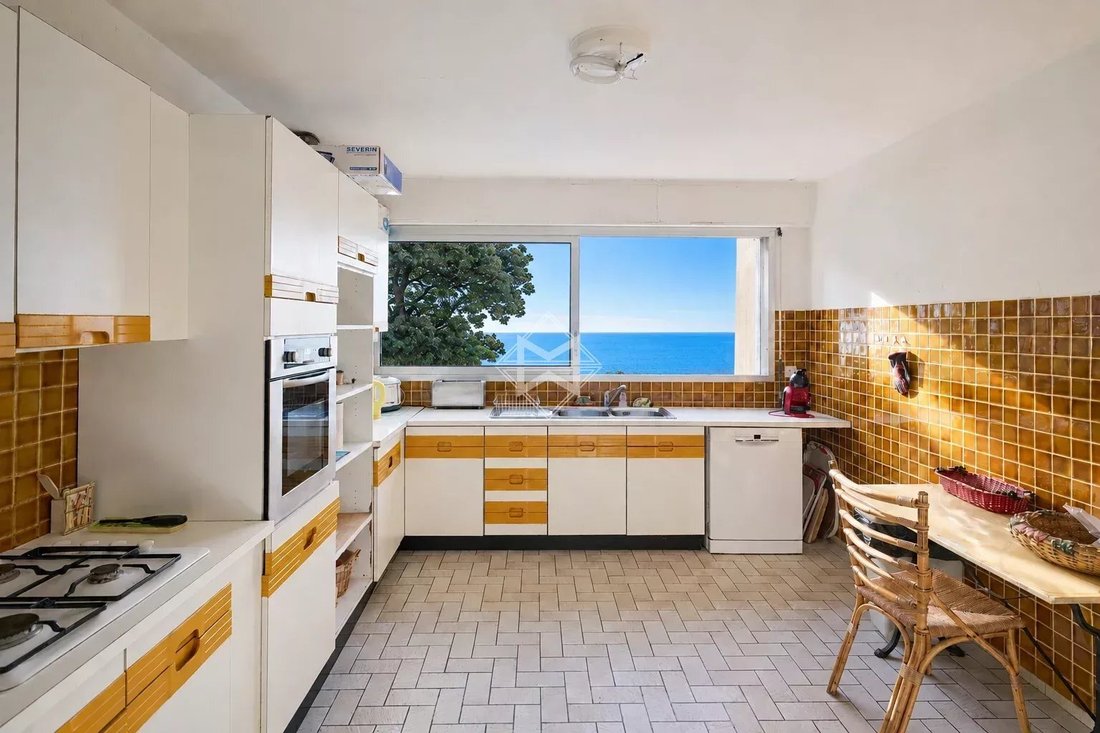Villa in La Croix-Valmer, Provence-Alpes-Côte d'Azur, France 5 - 14969009