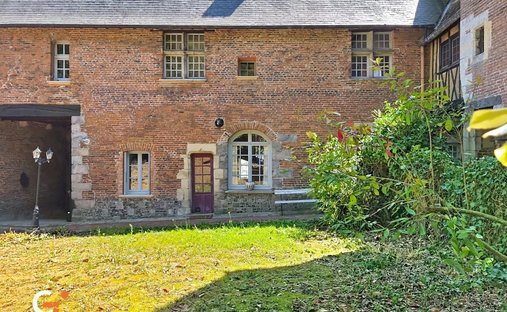 Estate in Arques-la-Bataille, Normandy, France 1
