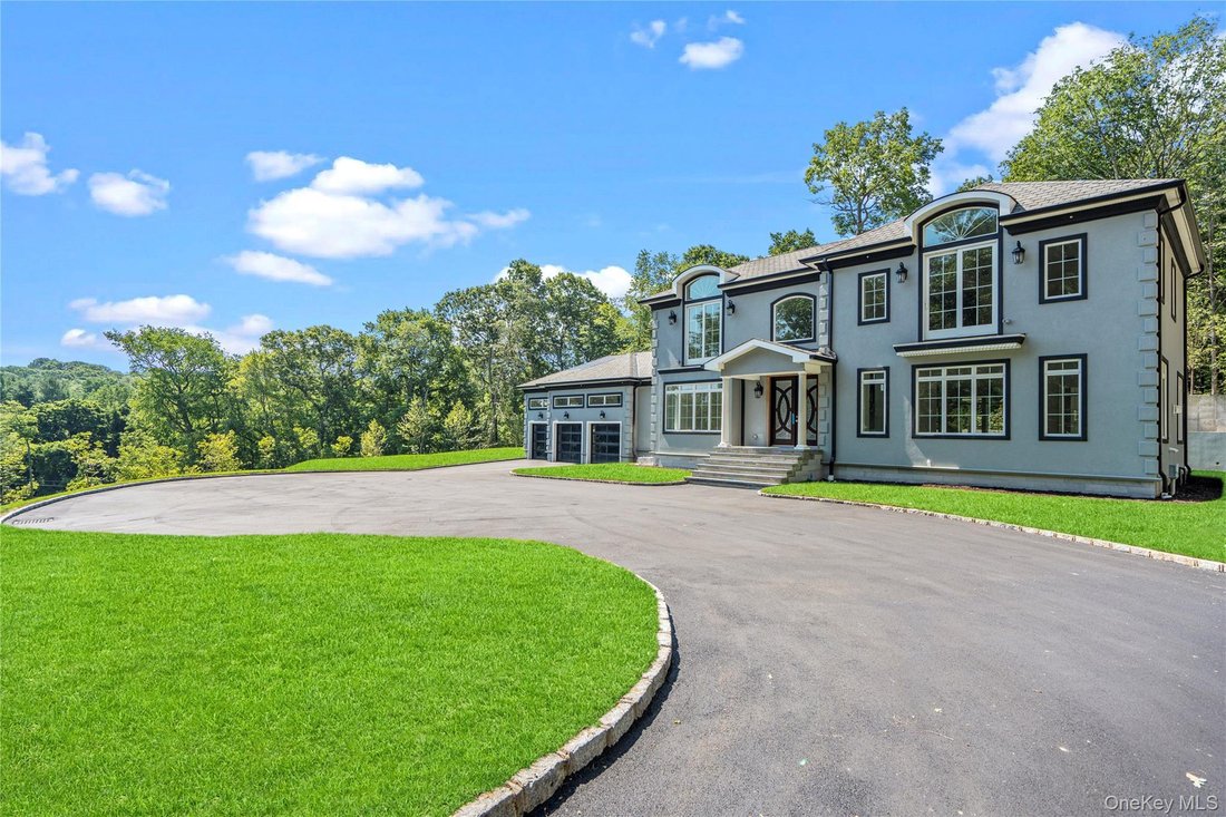 House in Woodbury, New York, United States 1 - 18063780