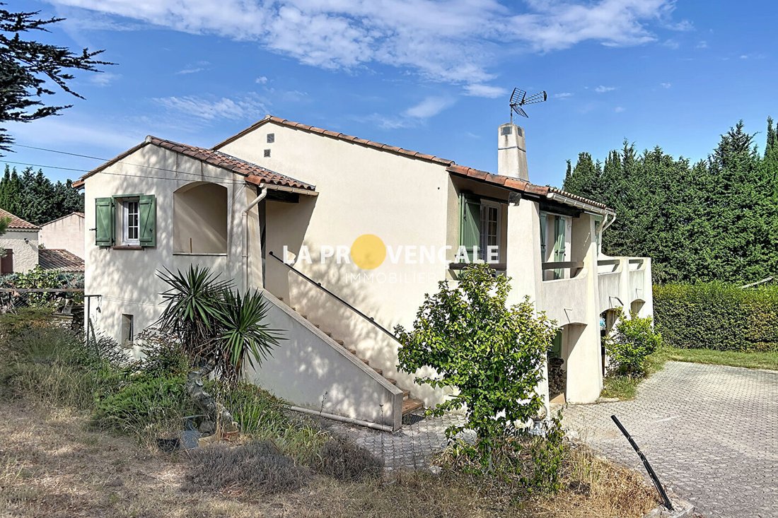 Villa in Bouc-Bel-Air, Provence-Alpes-Côte d'Azur, France 1 - 18634493