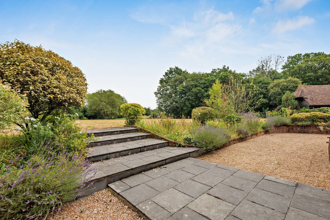 House in Rudgwick, England 4 - 17240364