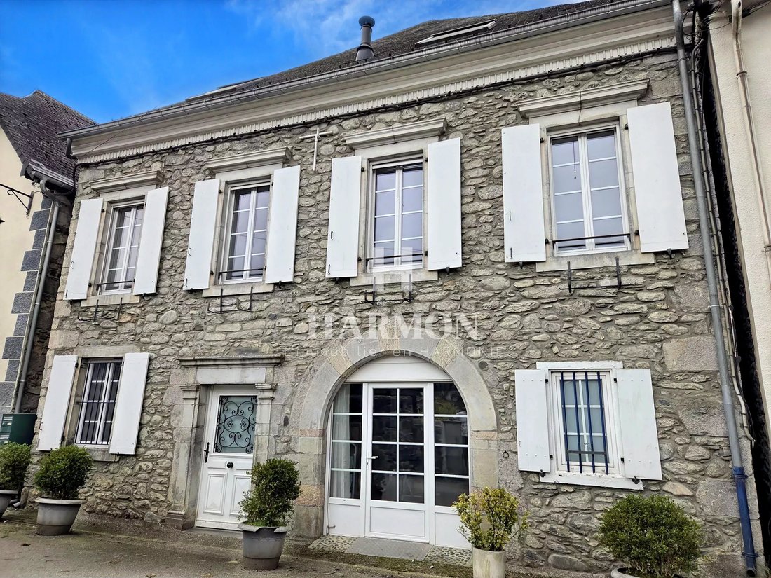 House in Accous, Nouvelle-Aquitaine, France 1 - 18635072