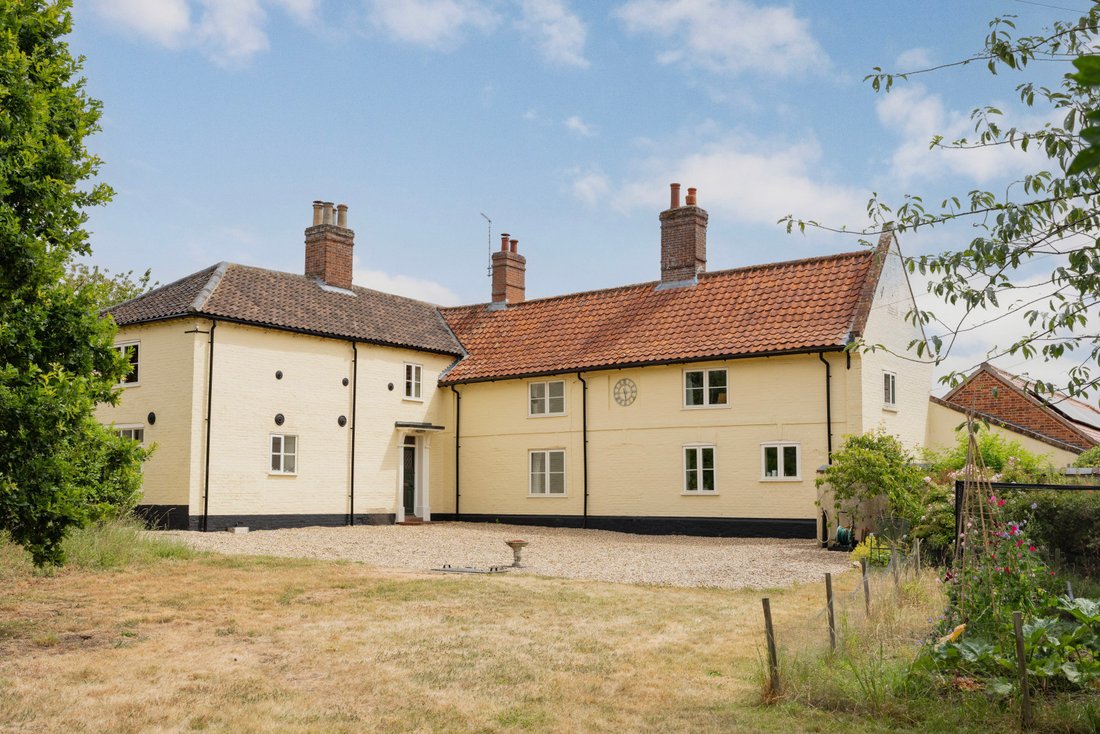 House in Norfolk, England 1 - 18634509