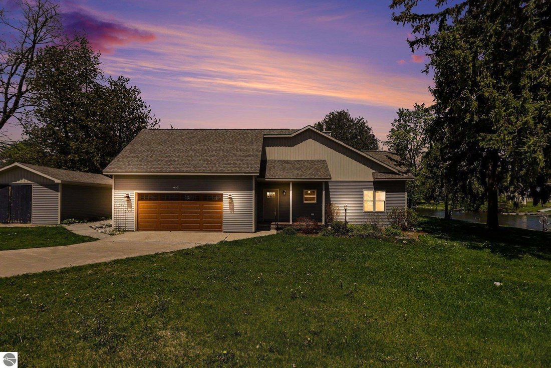 House in Central Lake, Michigan, United States 4 - 18635882