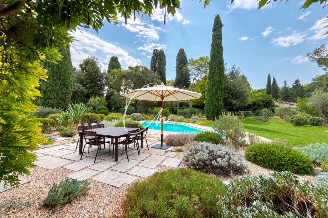 Villa in Boulbon, Provence-Alpes-Côte d'Azur, France 2 - 18634488