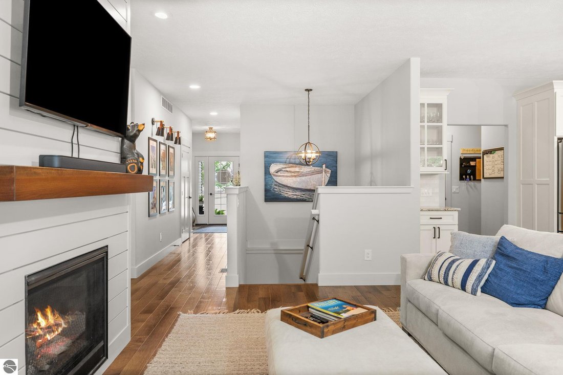 House in Traverse City, Michigan, United States 5 - 18636686