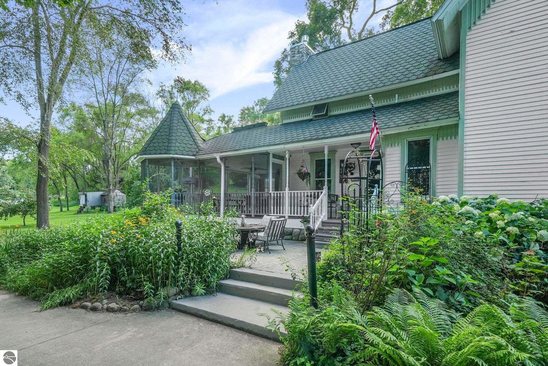 House in Traverse City, Michigan, United States 5 - 18636214