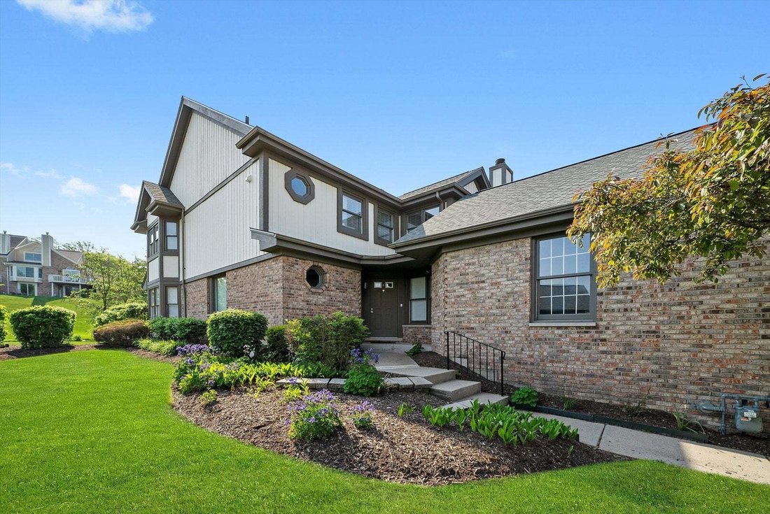 Townhouse in Orland Park, Illinois, United States 1 - 18638066