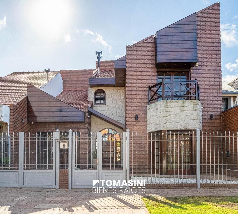 House in Mar del Plata, Buenos Aires Province, Argentina 1 - 18635005