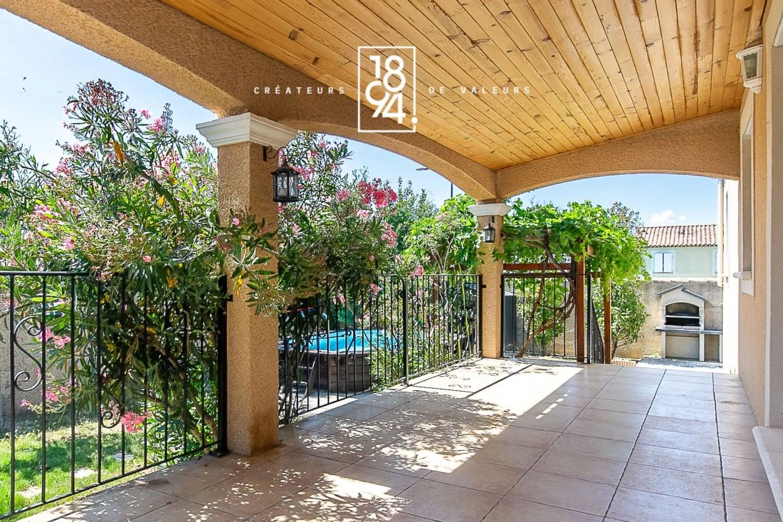 House in Marignane, Provence-Alpes-Côte d'Azur, France 2 - 18327830