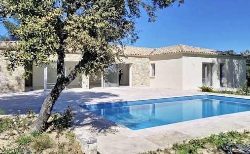 Villa in Arènes, Nimes, France 1