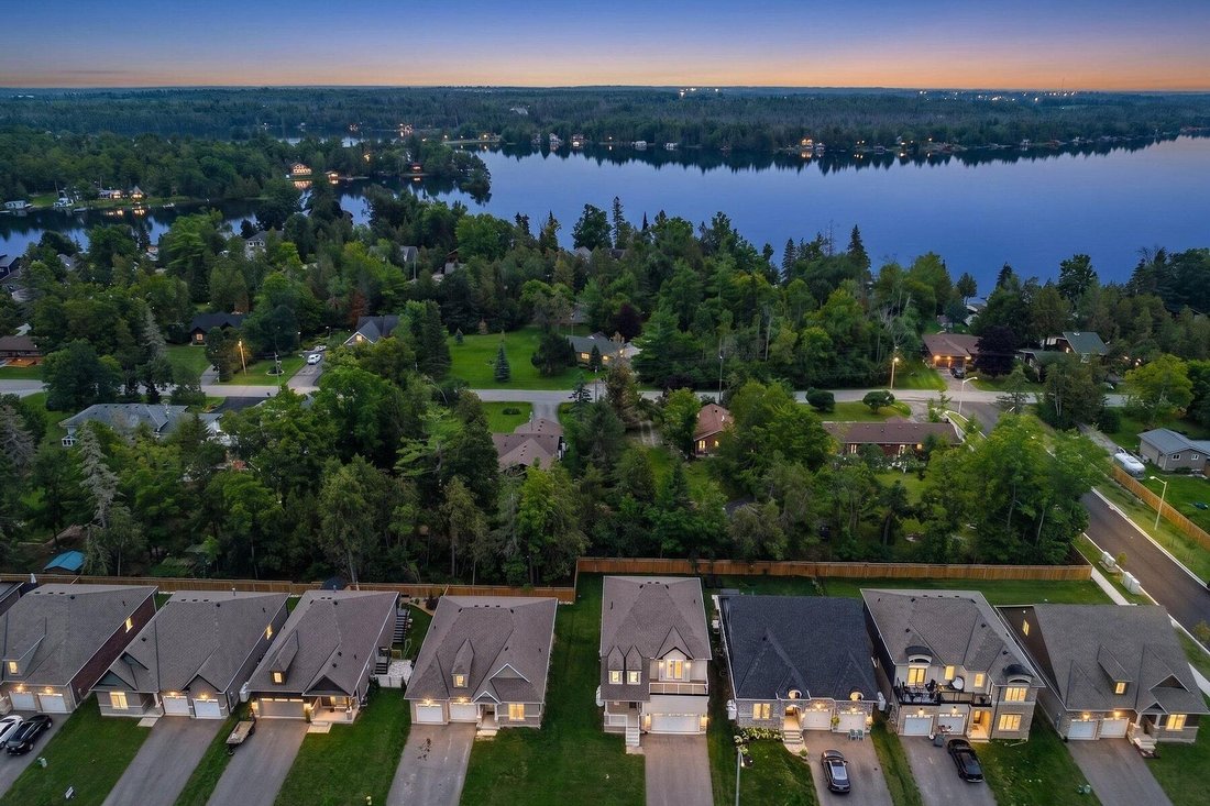 House in Kawartha Lakes, Ontario, Canada 3 - 18636915