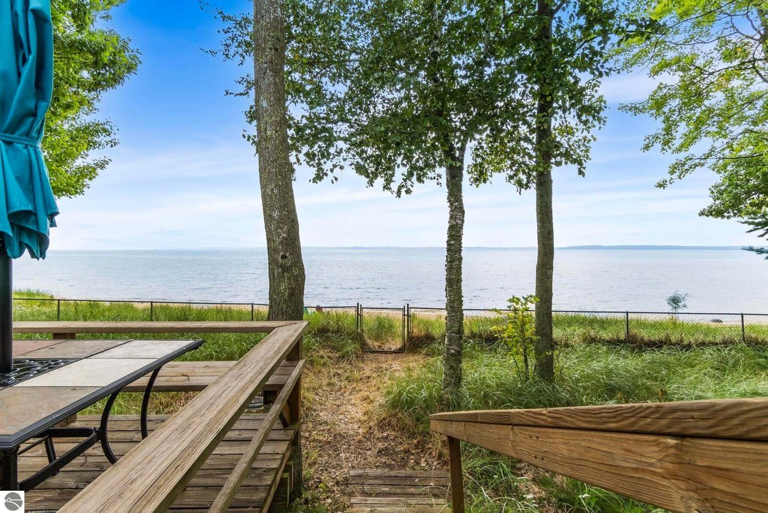 House in Elk Rapids, Michigan, United States 5 - 18636133