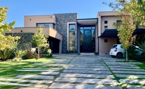 House in Chacras de Coria, Mendoza Province, Argentina 1