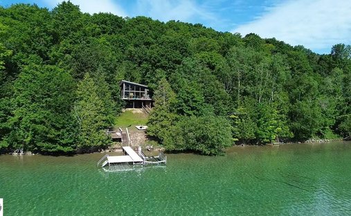 House in Elk Rapids, Michigan, United States 1
