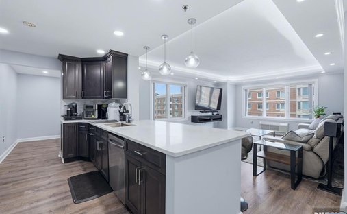 Condo in Edgewater, New Jersey, United States 1