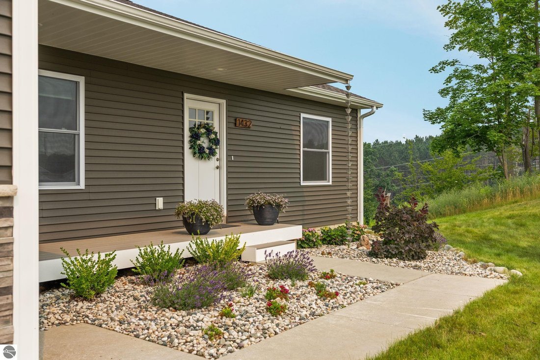 House in Traverse City, Michigan, United States 3 - 18636640