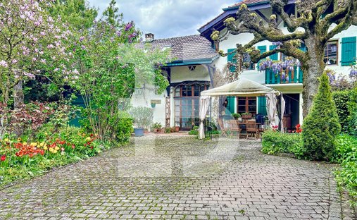 House in Carouge, Genève, Switzerland 1