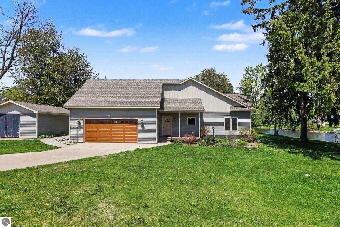 House in Central Lake, Michigan, United States 3 - 18635882