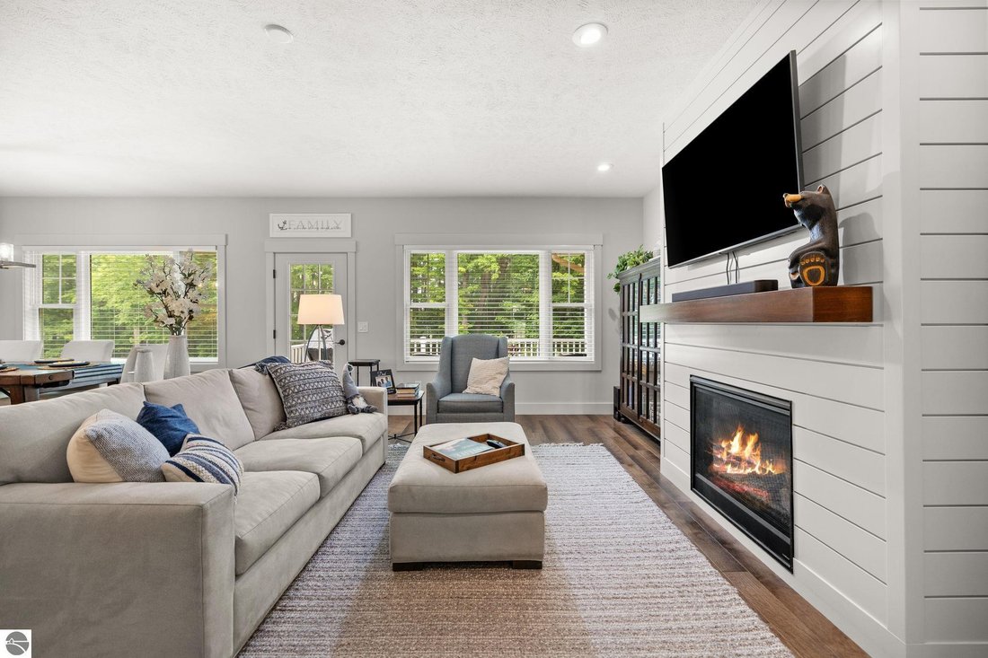 House in Traverse City, Michigan, United States 4 - 18636686