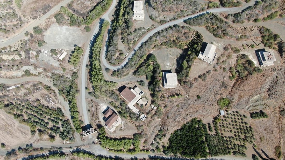 Land in Agia Varvara, Paphos, Cyprus 2 - 16377372