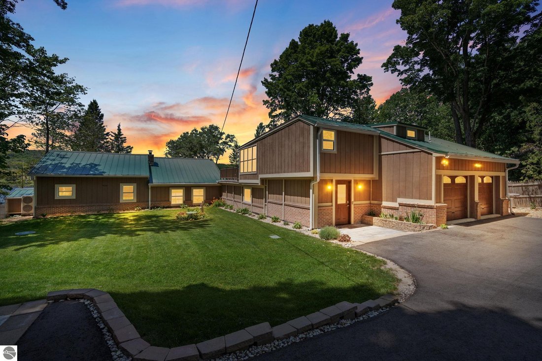 House in East Jordan, Michigan, United States 2 - 18636753