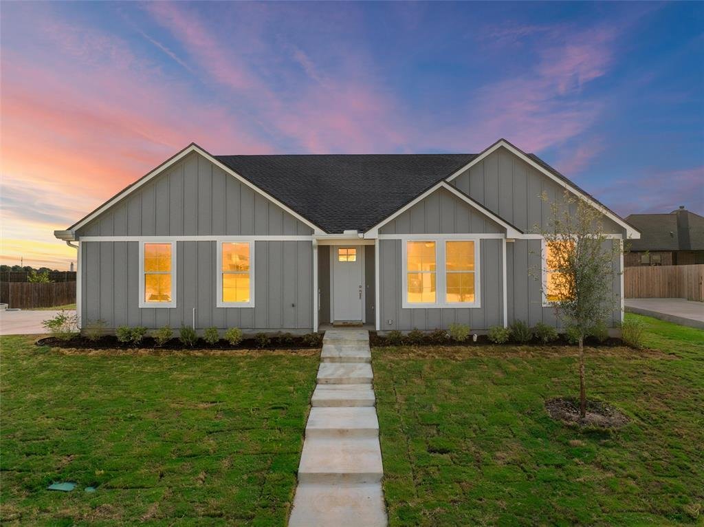 House in Lorena, Texas, United States 2 - 17211983