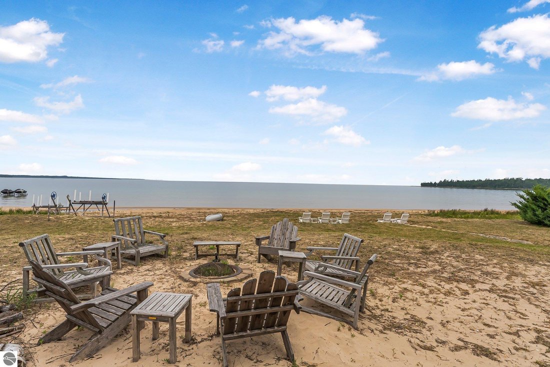 House in Mackinaw City, Michigan, United States 5 - 18636762