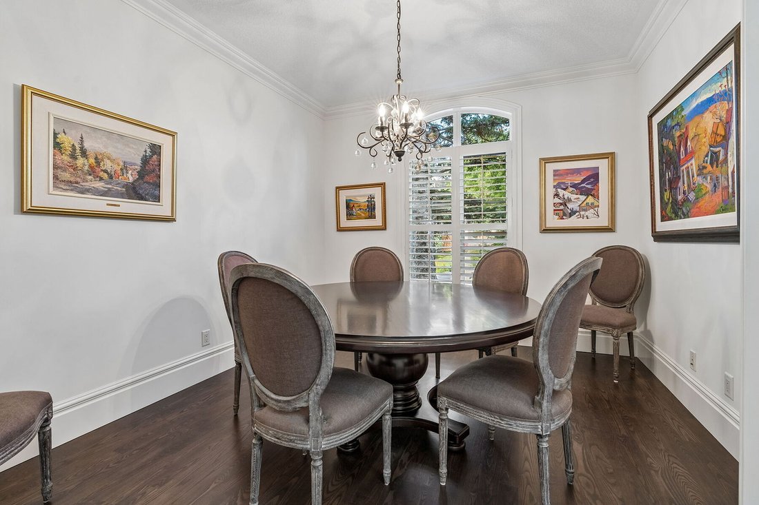 House in Calgary, Alberta, Canada 4 - 18634452