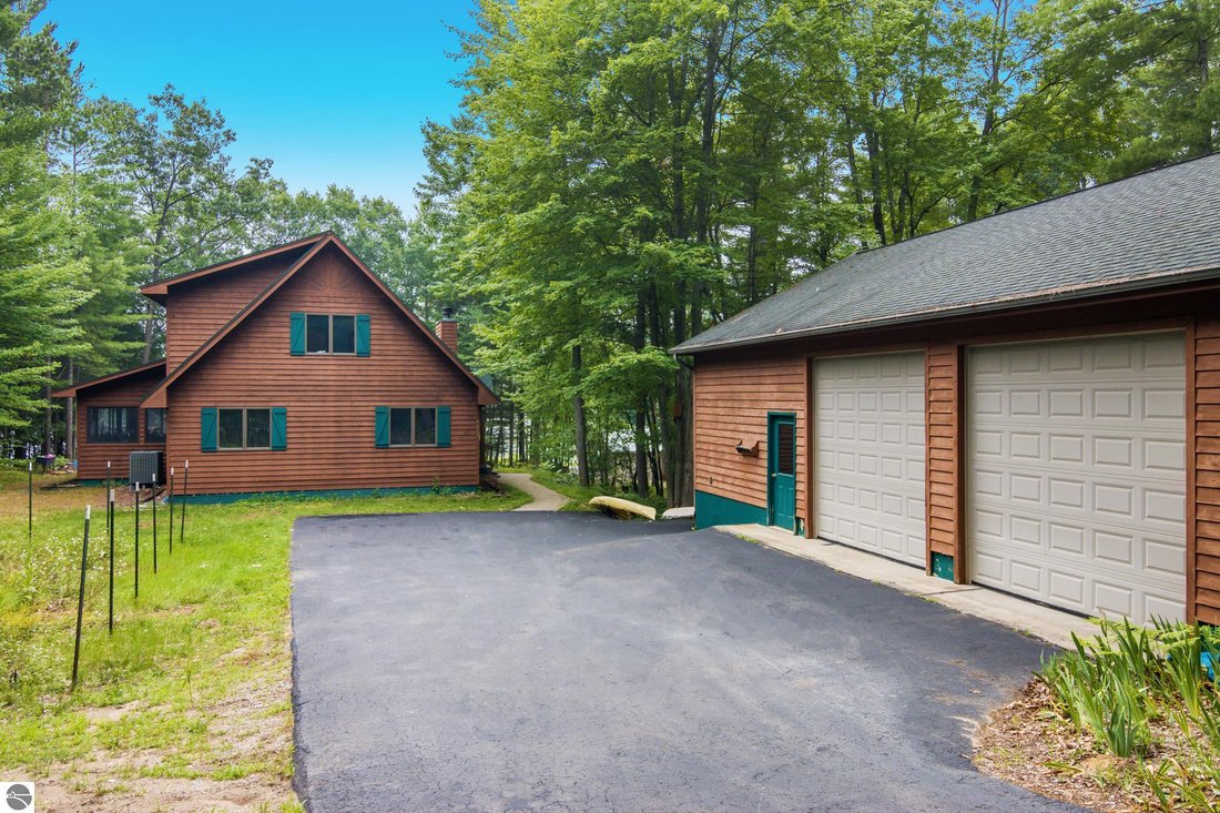 House in Traverse City, Michigan, United States 1 - 18636524
