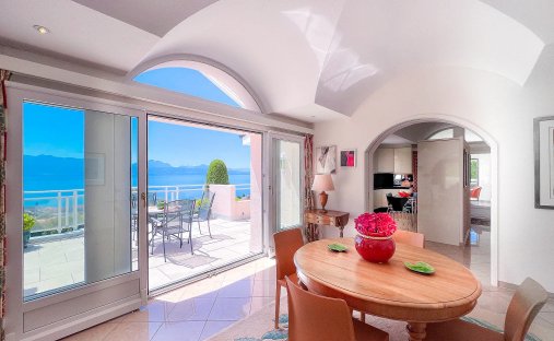 House in Lutry, Vaud, Switzerland 1