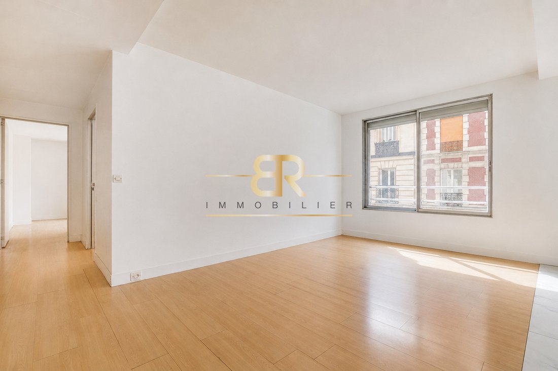 Apartment in Léon-Blum Folie-Regnault, Paris 11e Arrondissement, Paris 1 - 18638579