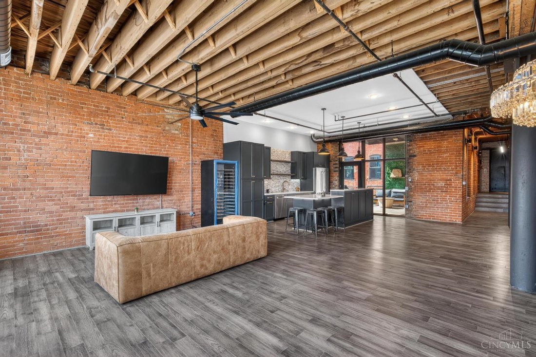 Condo in Cincinnati, Ohio, United States 3 - 18635451