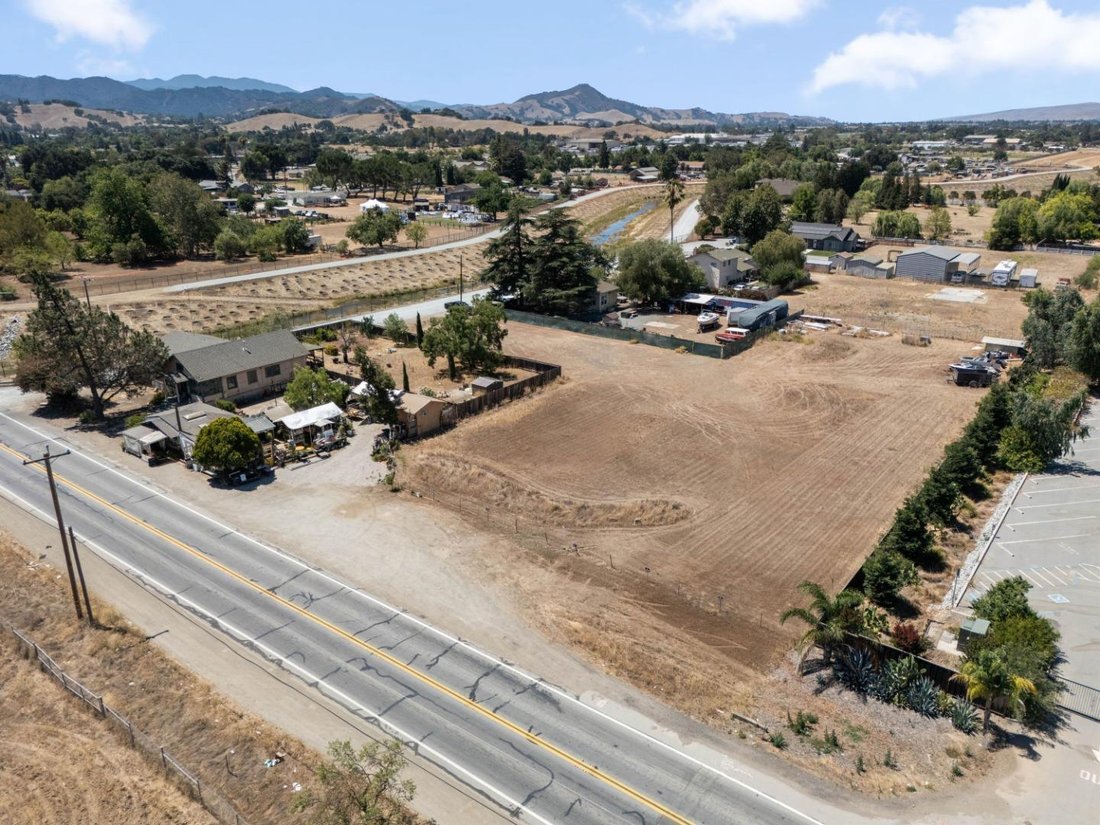 San Martin, California, United States 2 - 18637316