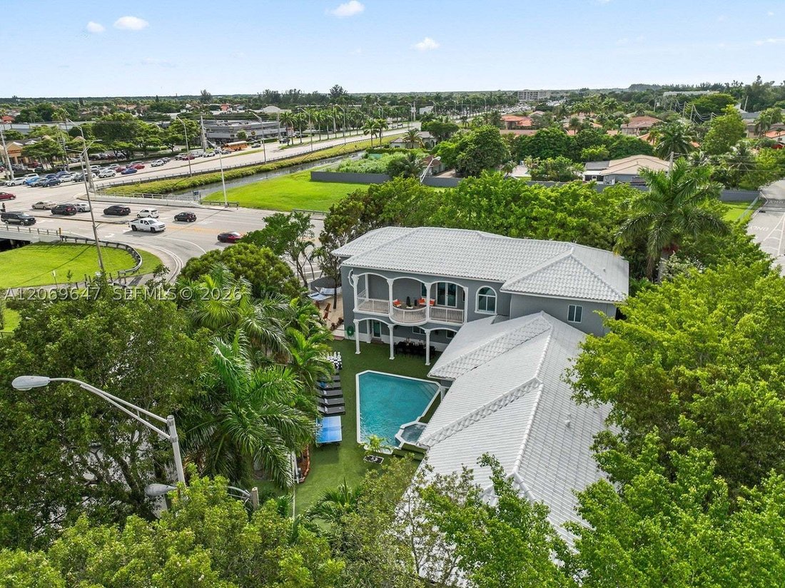 House in Miami, Florida, United States 3 - 18637697